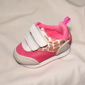 NWOB Baby Infant Athletics Works Giraffe Sneakers Size 3